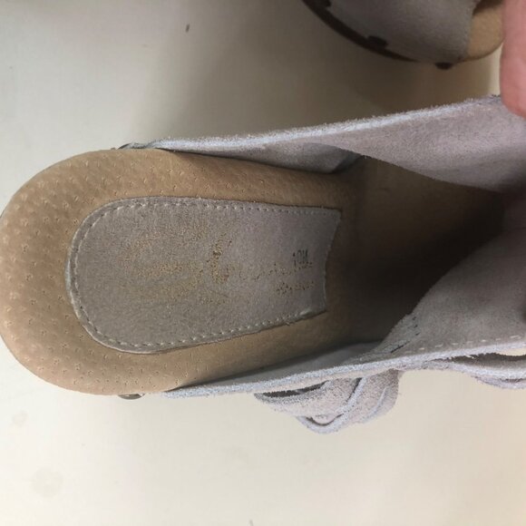 Sbicca Gray Suede Peep-Toe Fringe Wedge Sandals 5” Wooden Heel Size 10 M Boho - Picture 9 of 16